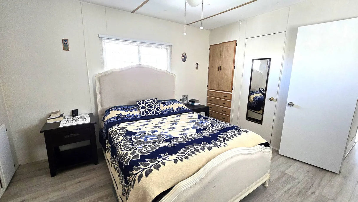 Palm Drive Court, Space D12