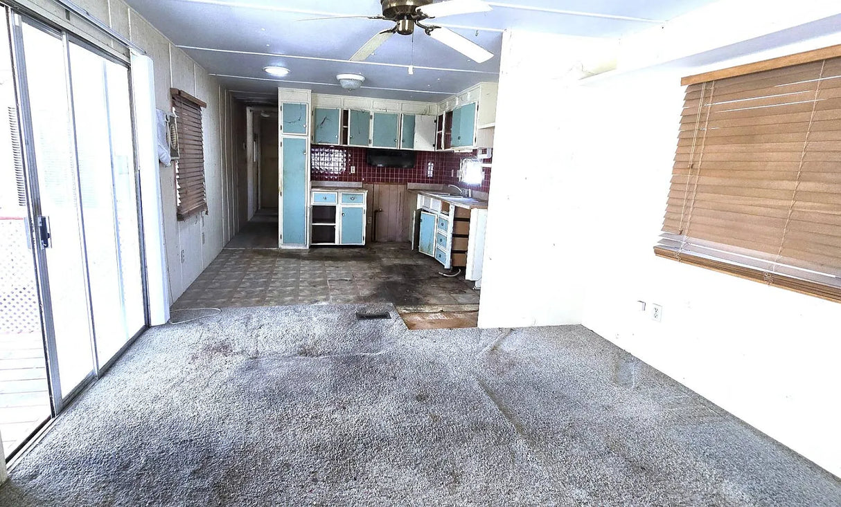 Palm Drive Court, Space D2