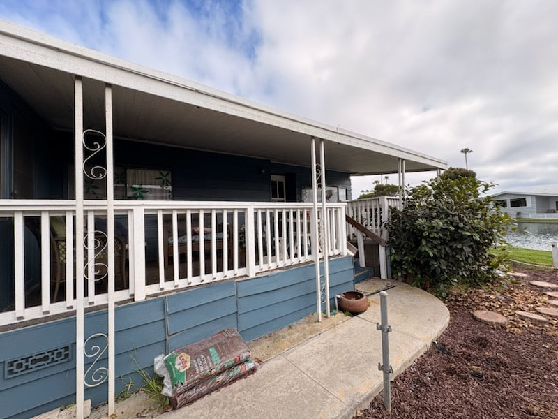 Lakeshore Gardens 7019