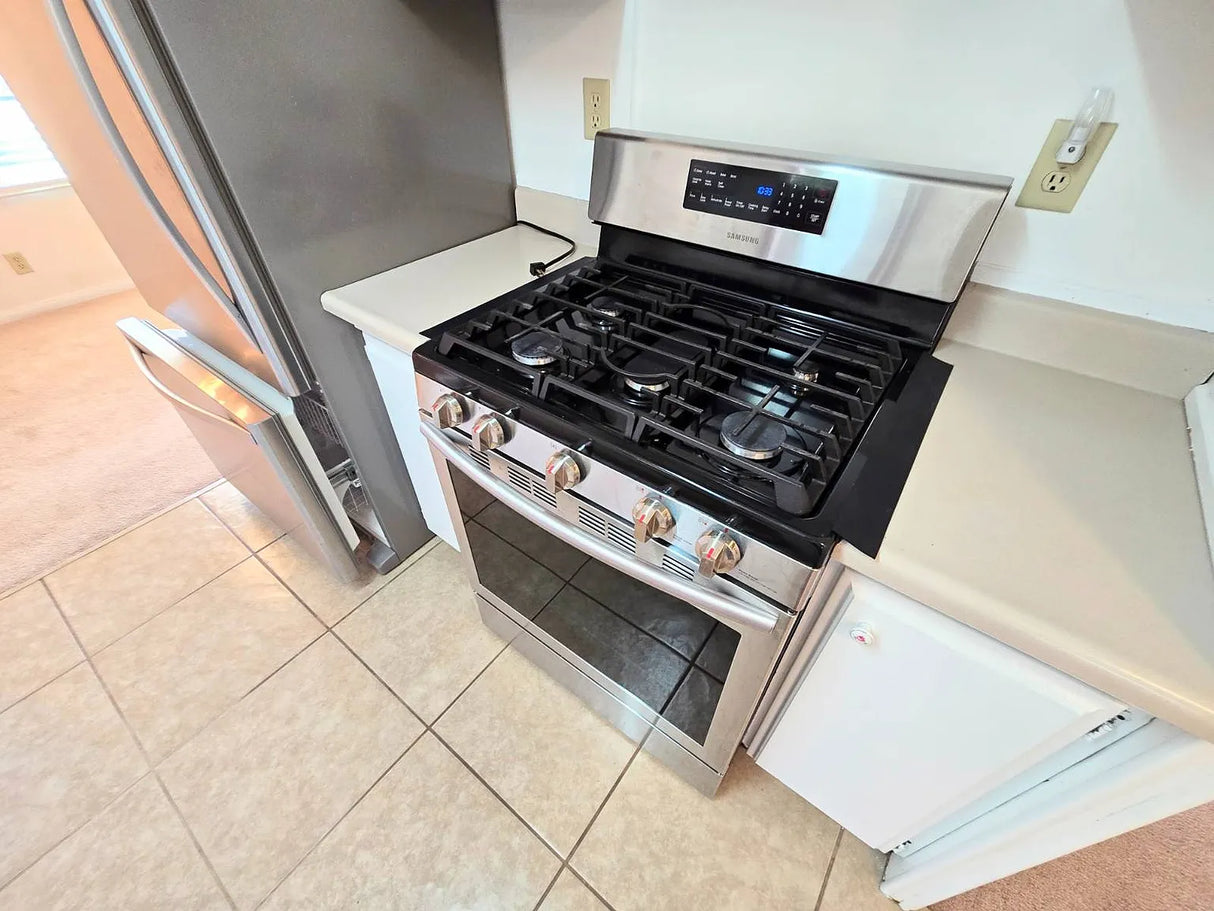 Pepperwood, Space 11