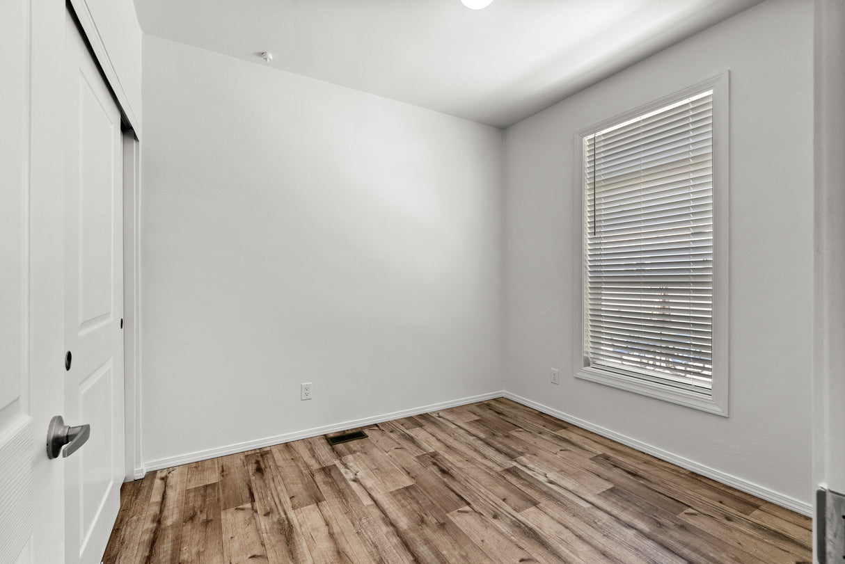 PACIFIC DUPLEX 4 - 3BD X 1BA 1,620 SQFT