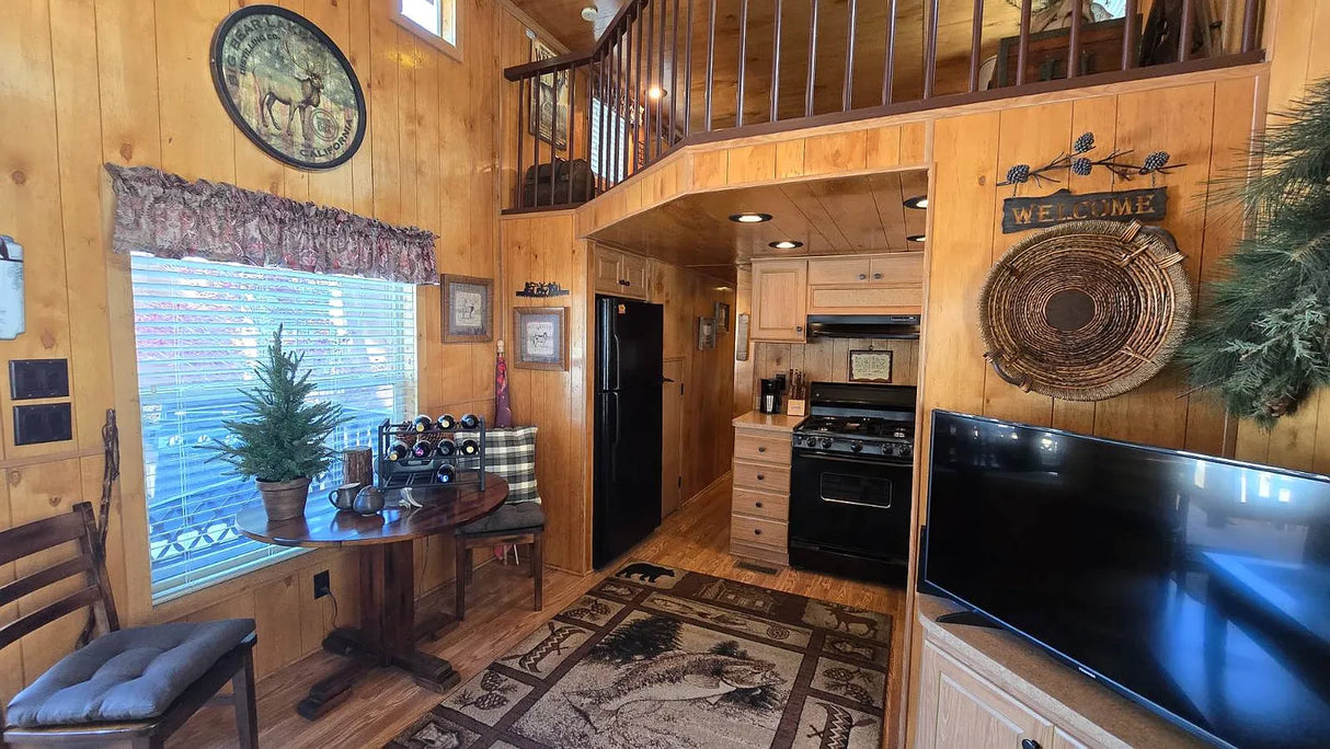 Big Bear Mobile Estates, Space RV2