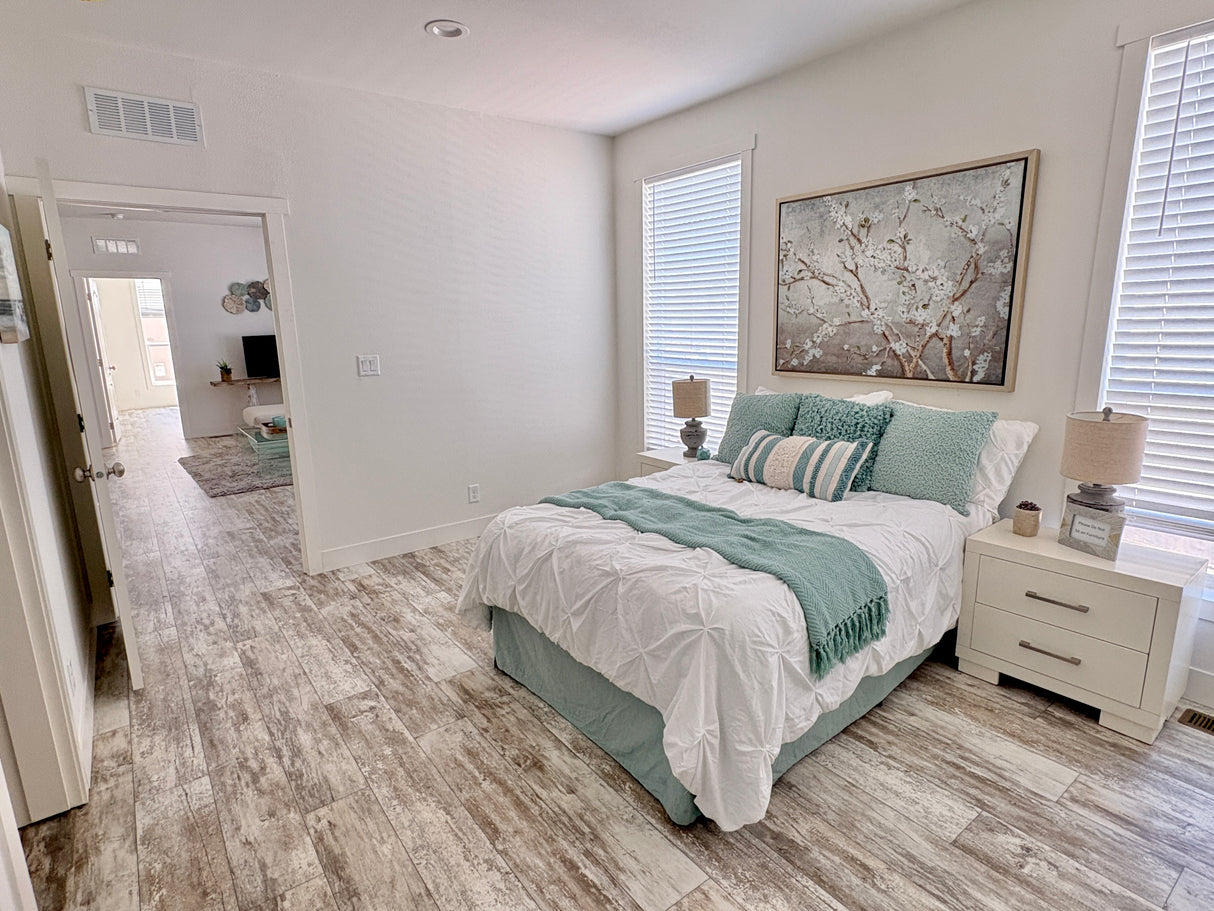Pacific Chile SM 2- 2BD & 2BA 1,175 SQFT