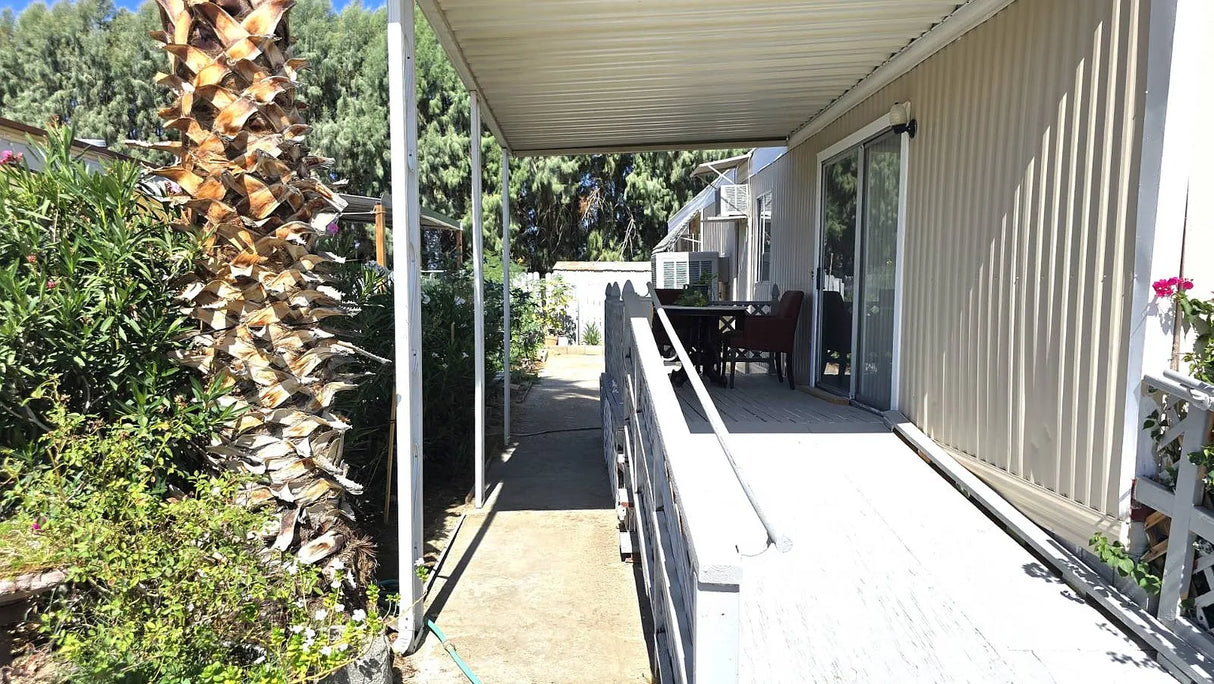 Palm Drive Court, Space D12