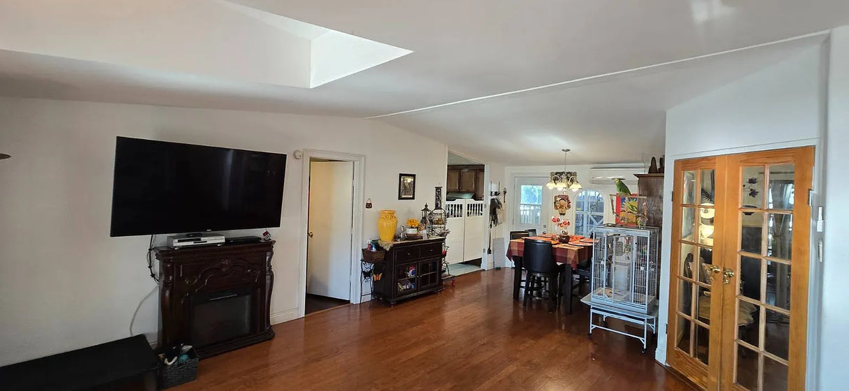 Pecan Park, Space 100