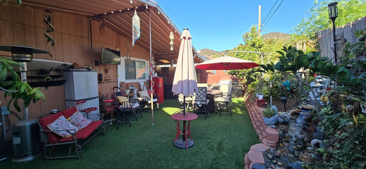 Pecan Park, Space 100