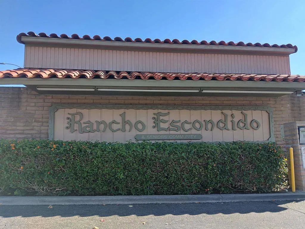 Rancho Escondido, Space 216
