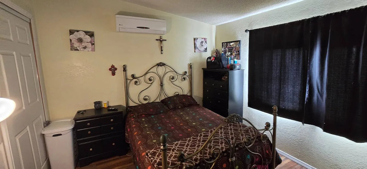 Pecan Park, Space 100