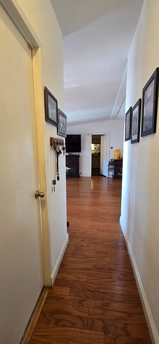 Pecan Park, Space 100