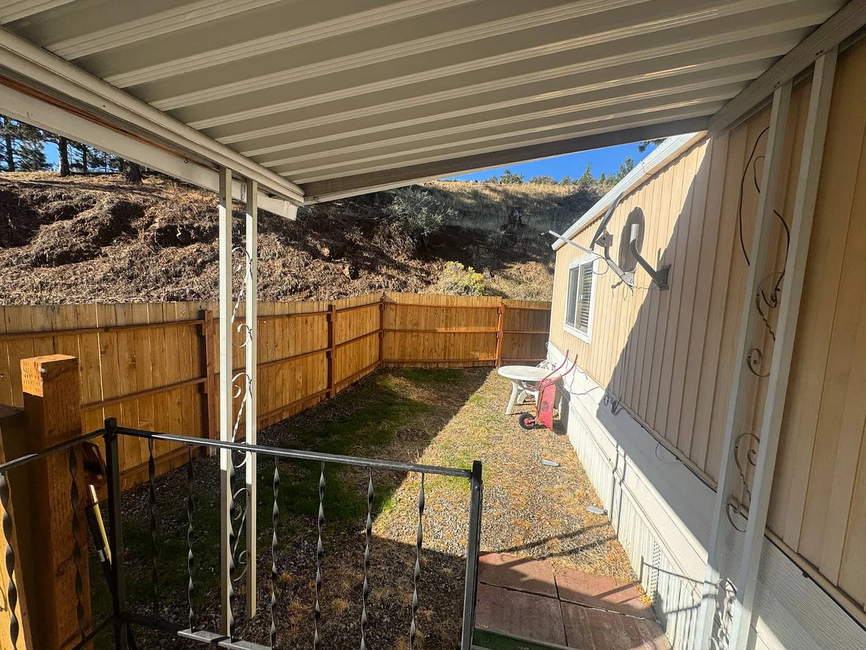 Oakridge Mobile Estates, Space 98