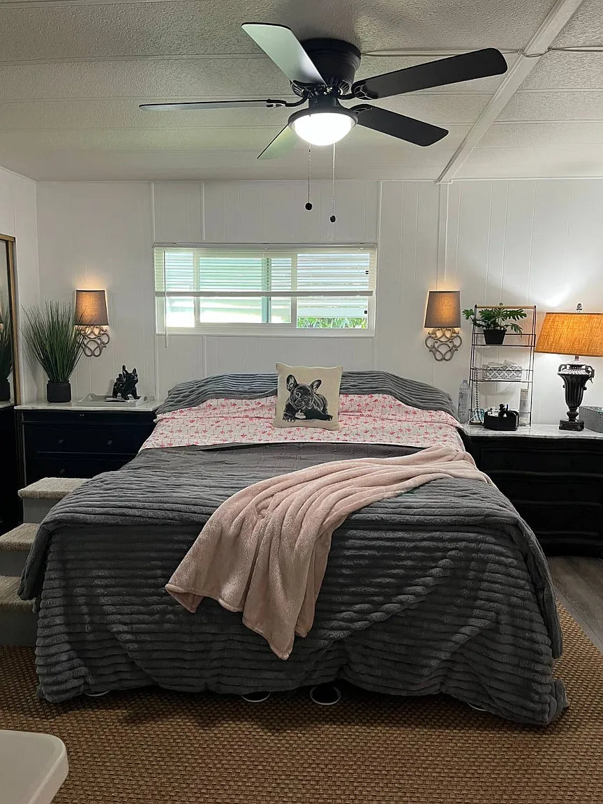 Forest Gardens, Space 221