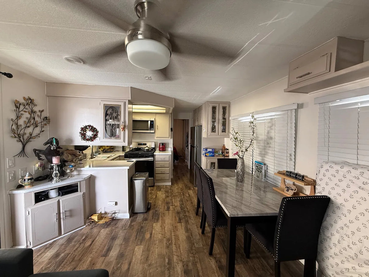 Oasis Hot Springs, Space 65