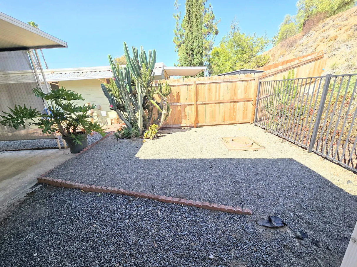 Pepperwood, Space 11