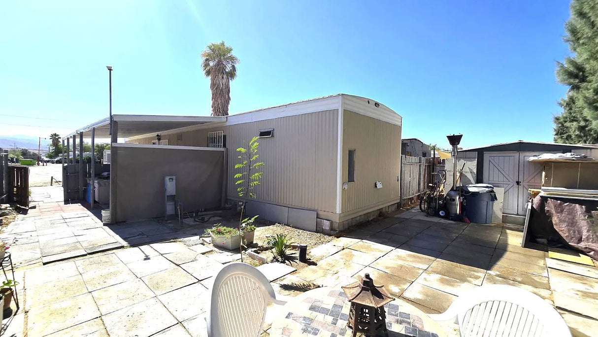 Palm Drive Court, Space D12