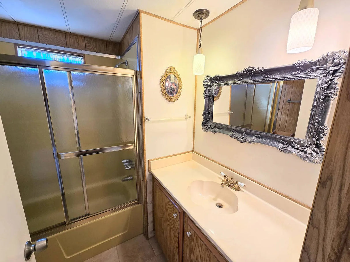 Pepperwood, Space 11