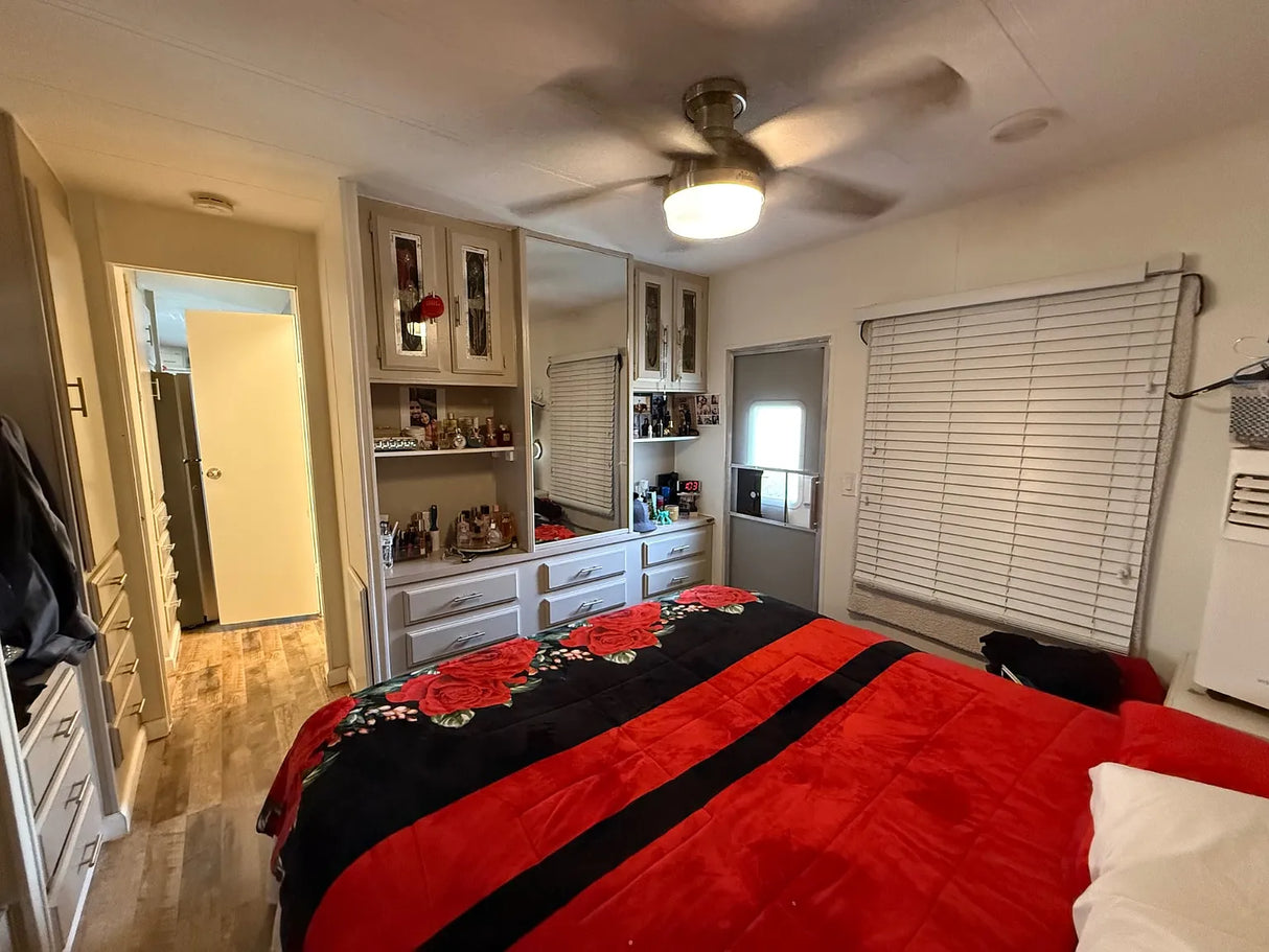 Oasis Hot Springs, Space 65