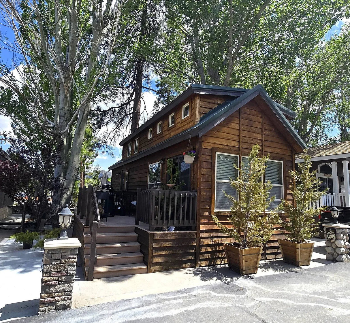 Big Bear Mobile Estates, Space RV2