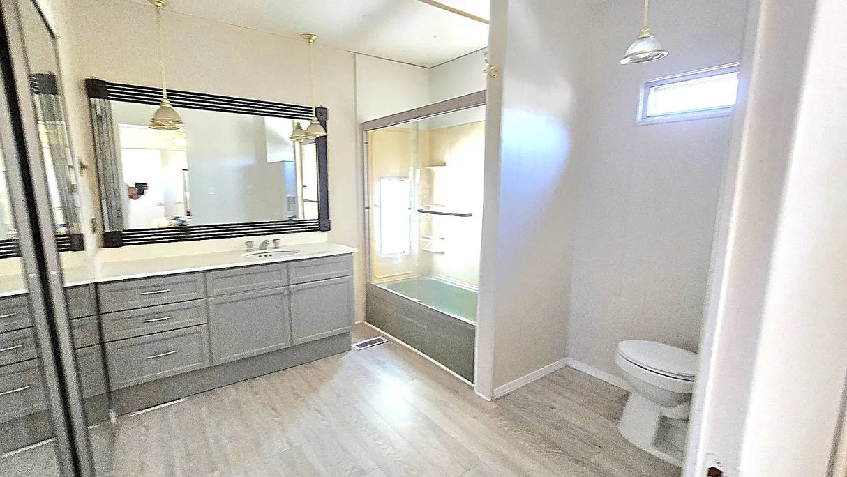 Palm Drive Court, Space D12