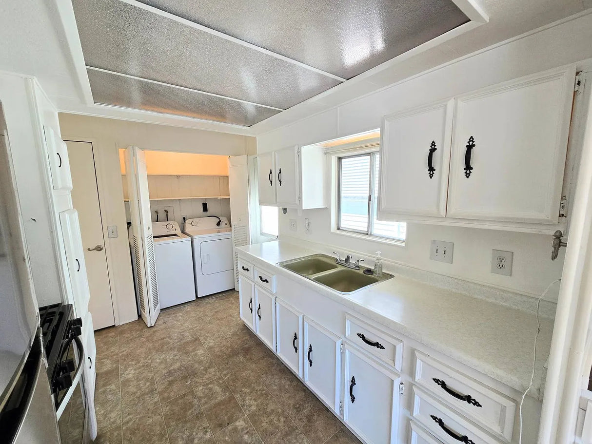 Pepperwood, Space 177