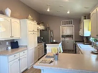 Cypress Hills, Space 66