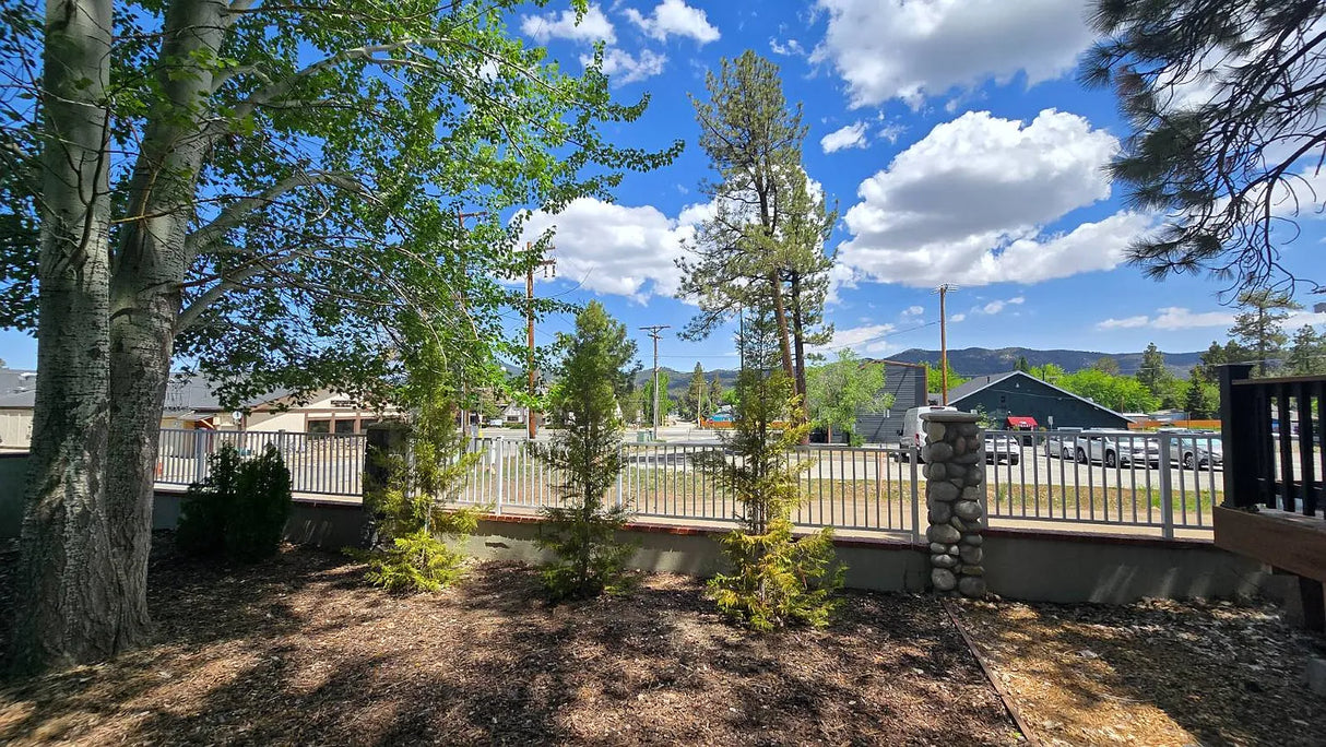 Big Bear Mobile Estates, Space RV2