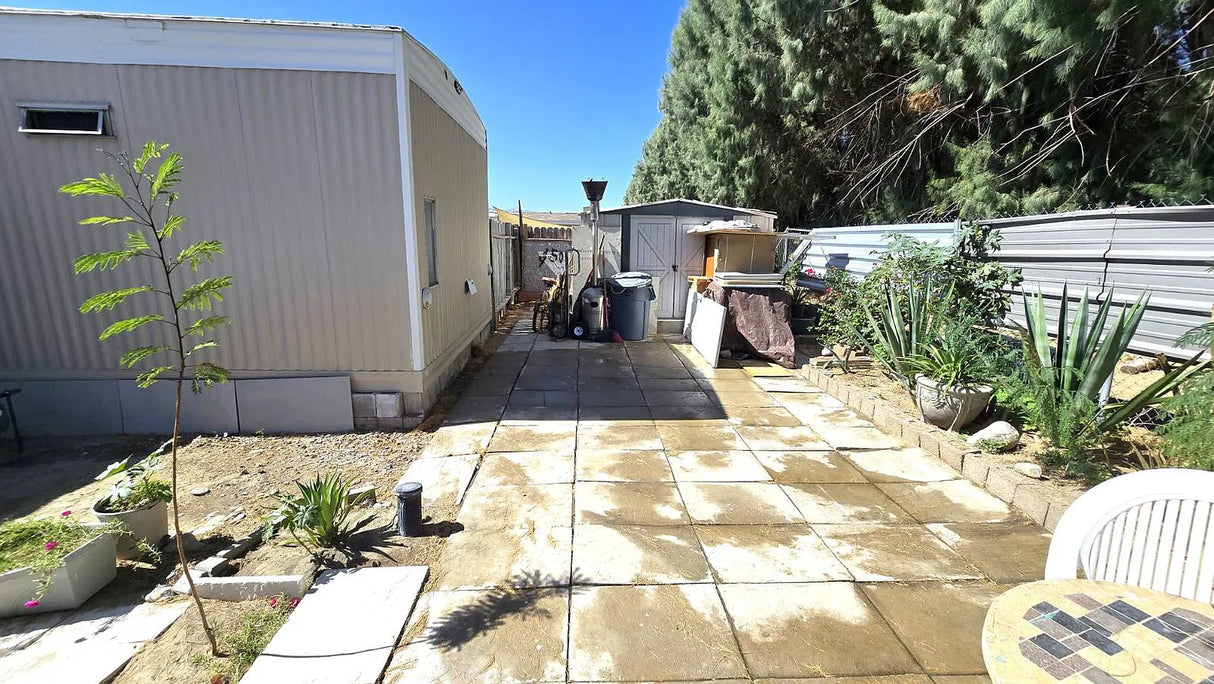 Palm Drive Court, Space D12