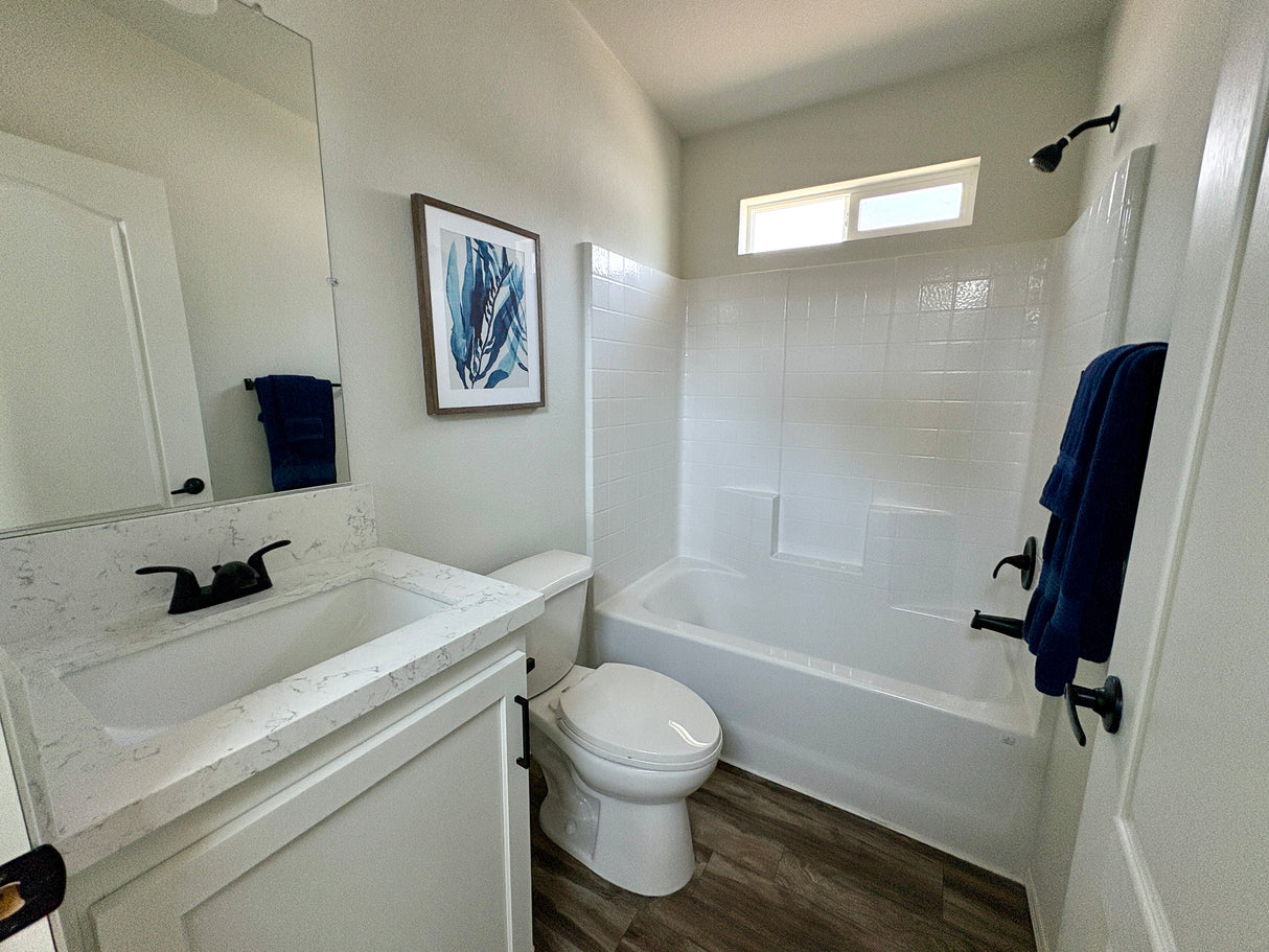 Pacific Chalet ADU SM8A- 1BD & 1BA - 398sqft