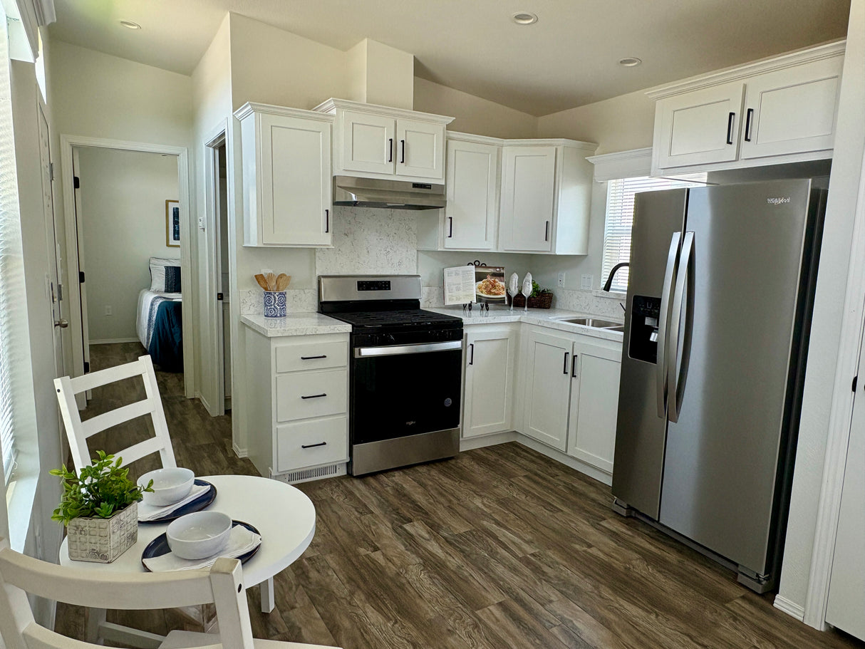 Pacific Chalet ADU SM8A- 1BD & 1BA - 398sqft