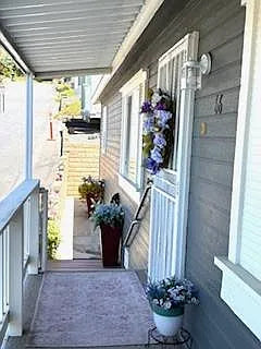 Cypress Hills, Space 66