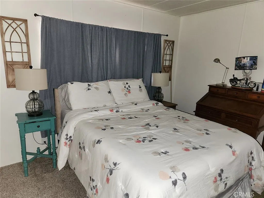 The Colony, Space 69