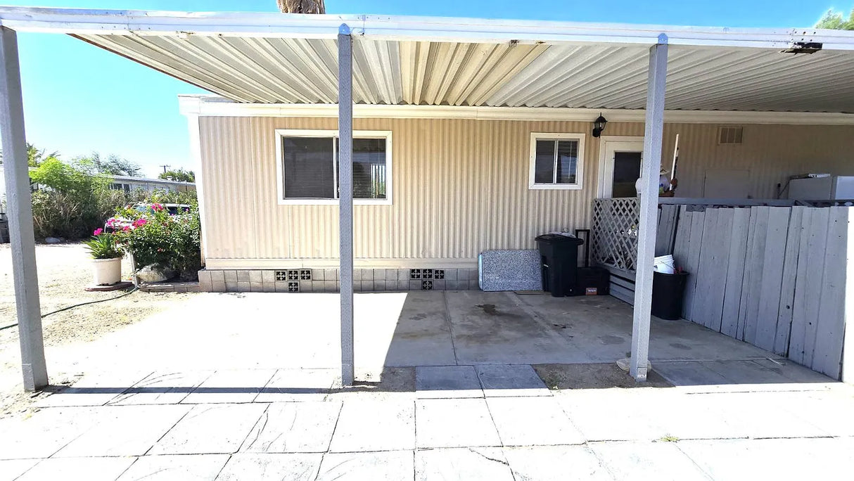 Palm Drive Court, Space D12