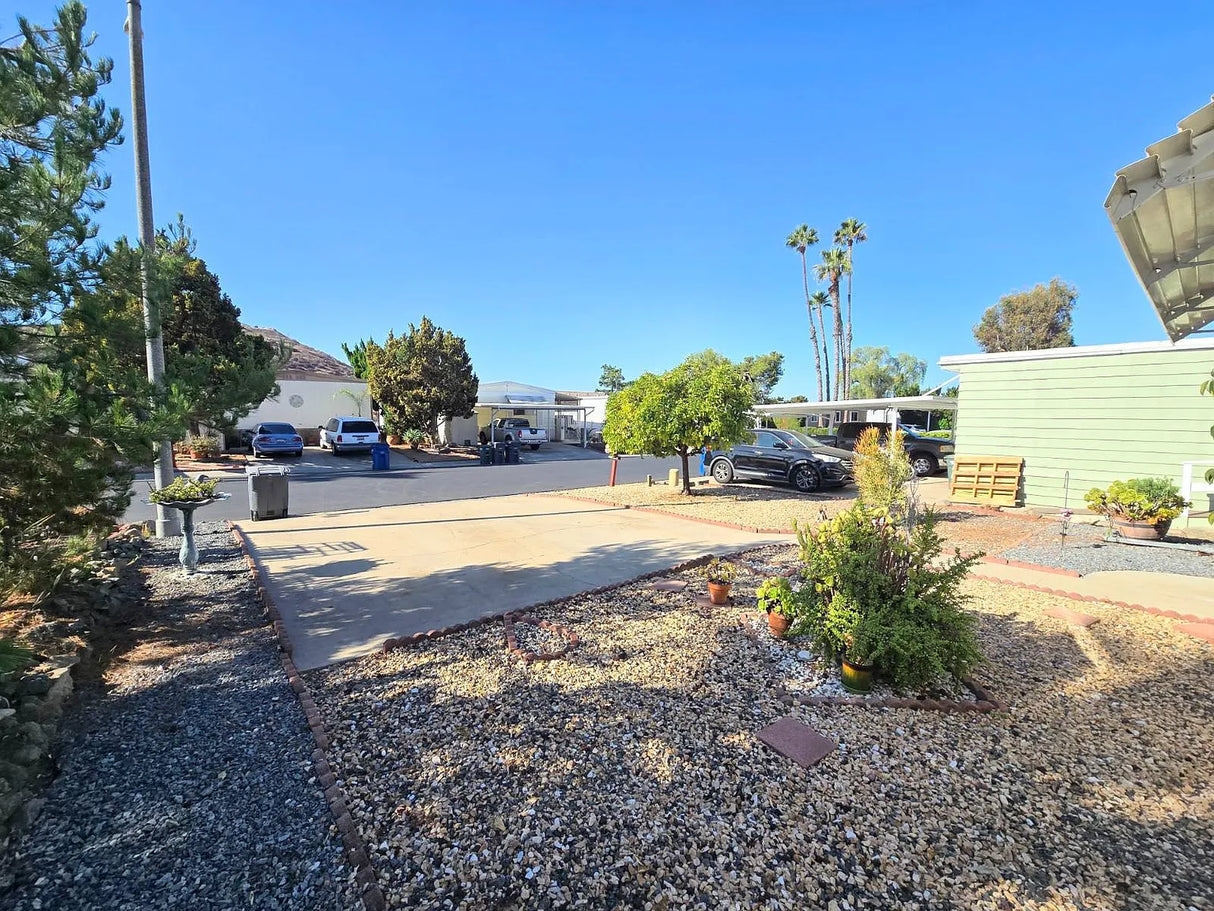 Pepperwood, Space 11