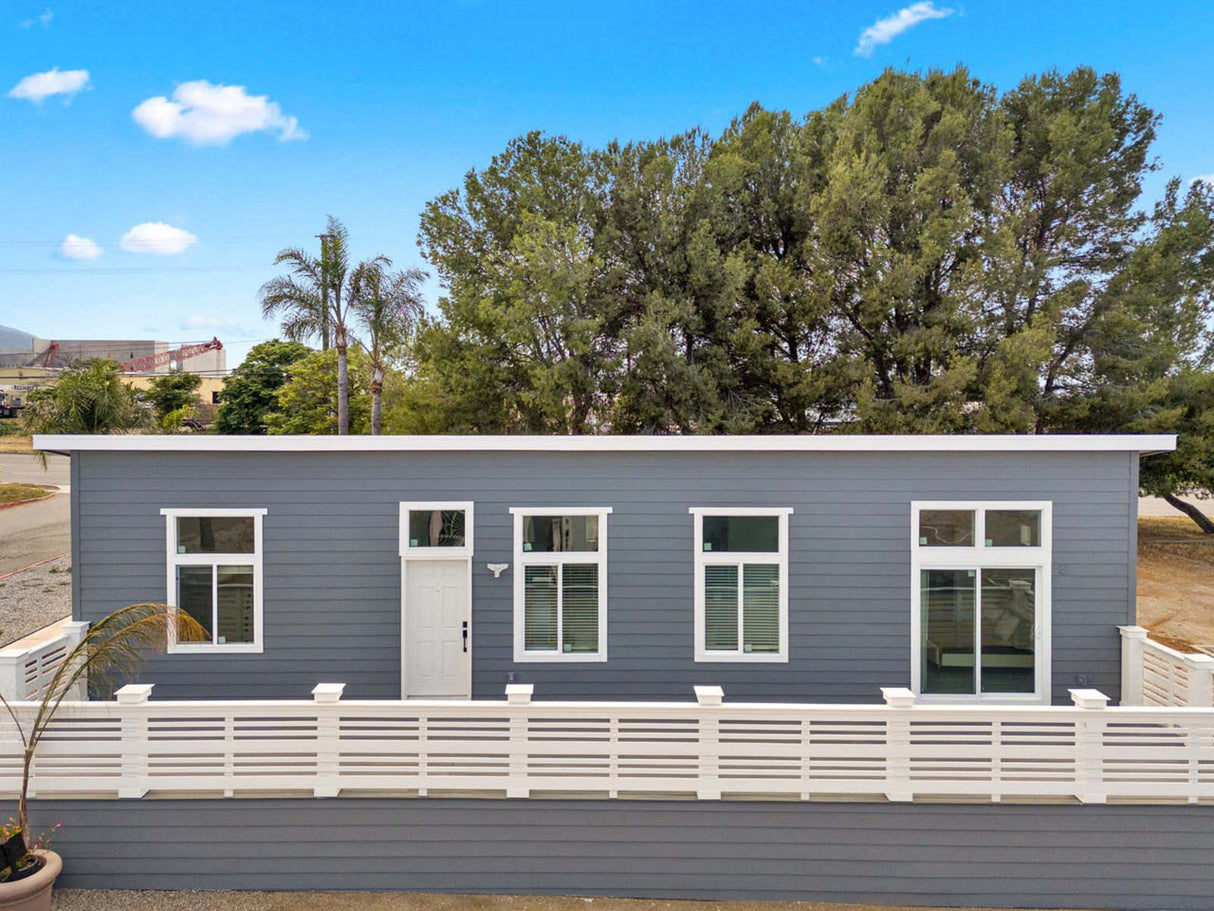 Pacific Freedom Model 2 CR2- 3BD & 2BA 1,041 SQFT