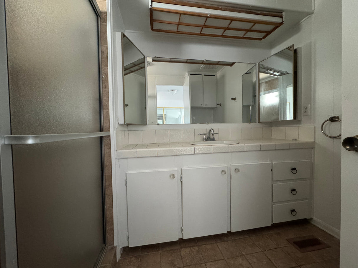 Ocotillo Oasis Mobile Home Park, Space 505