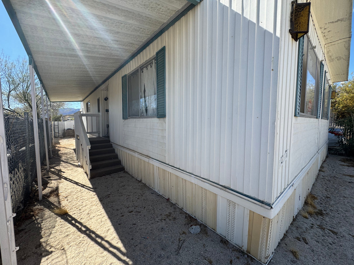 Ocotillo Oasis Mobile Home Park, Space 508