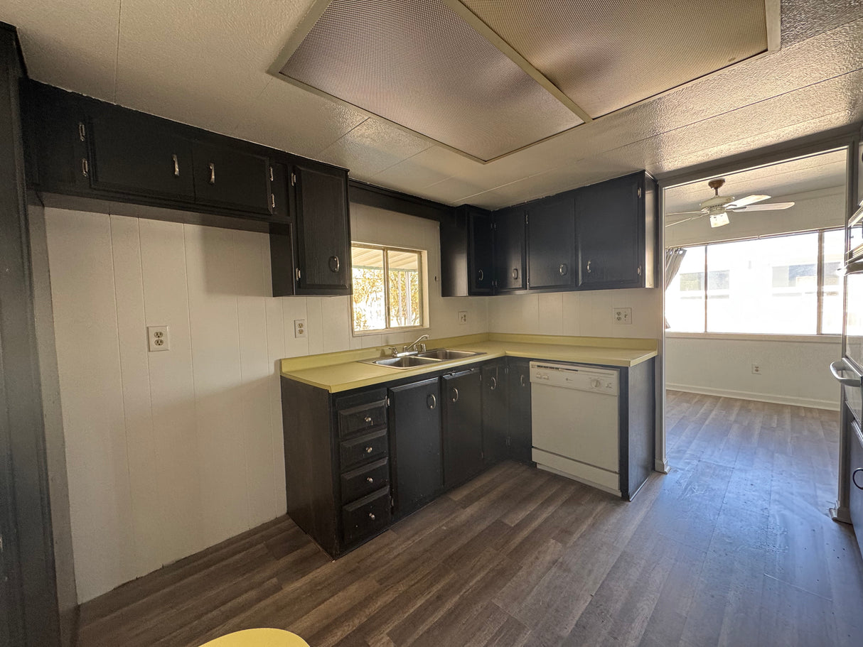 Ocotillo Oasis Mobile Home Park, Space 508