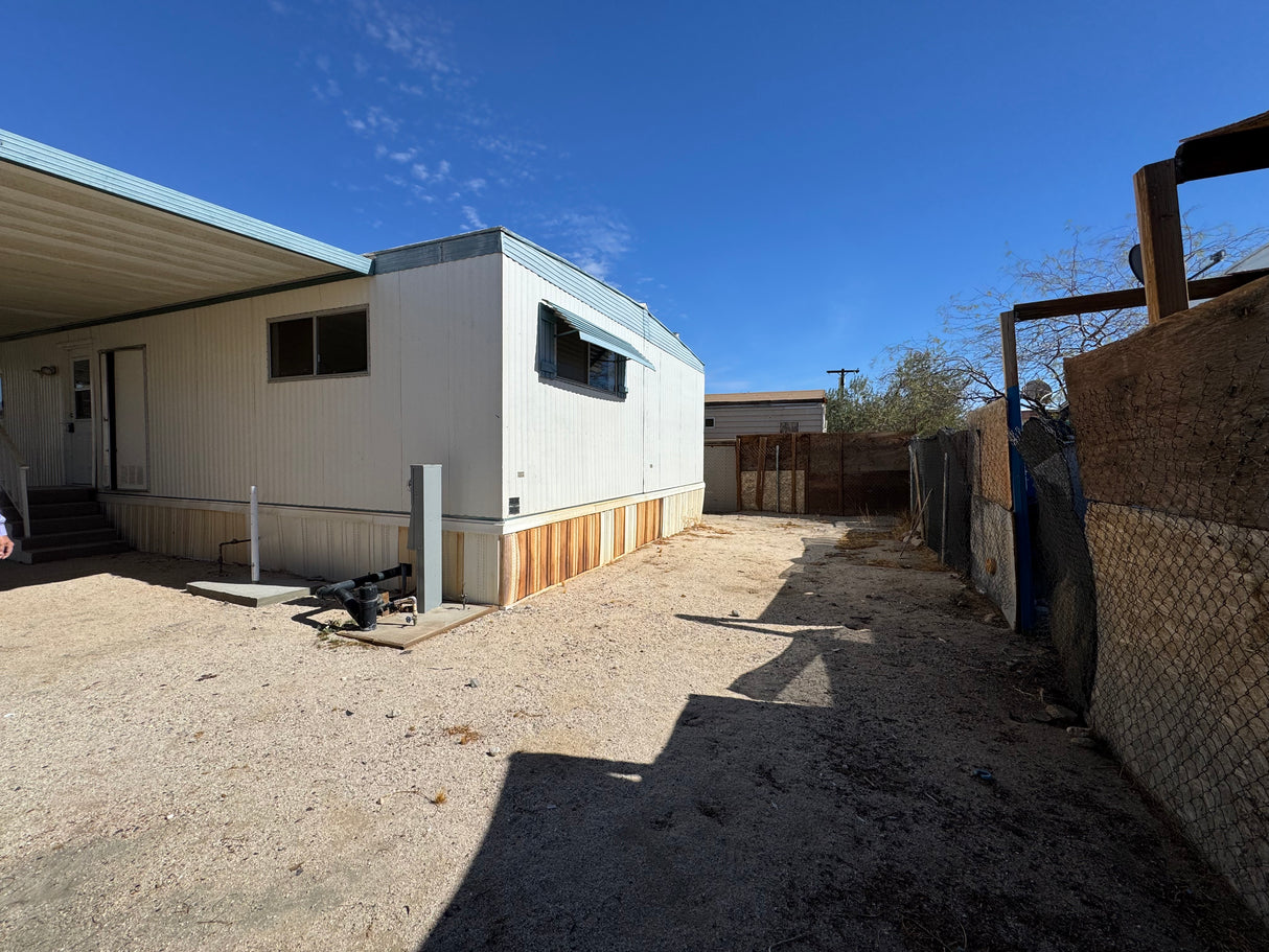 Ocotillo Oasis Mobile Home Park, Space 508