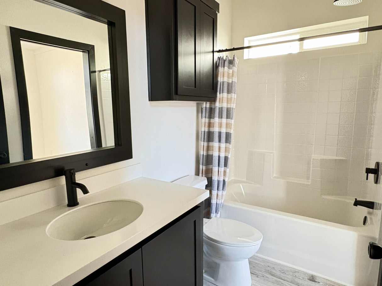 Pacific Bright Star Model 4 CR4- 2BD & 2BA 750 SQFT