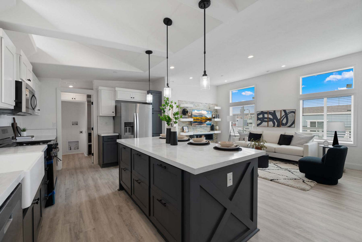 Pacific Freedom Model 2 CR2- 3BD & 2BA 1,041 SQFT