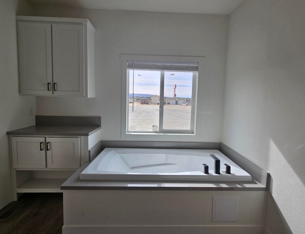 Pacific Grande BM14- 4BD & 2.5BA 2,455 SQFT