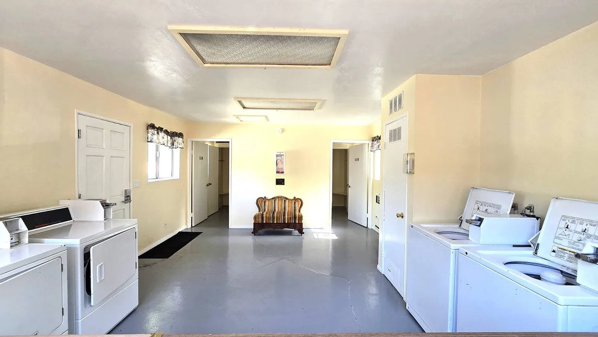 Big Bear Mobile Estates, Space RV2