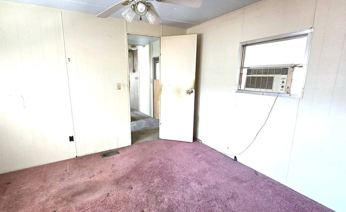 Palm Drive Court, Space D2