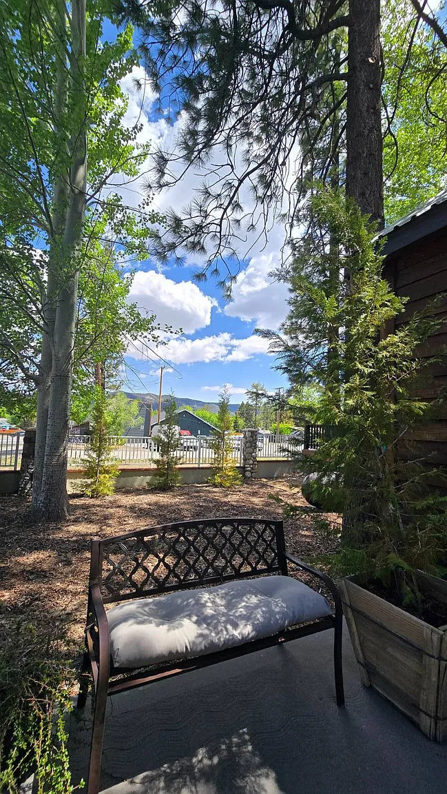 Big Bear Mobile Estates, Space RV2