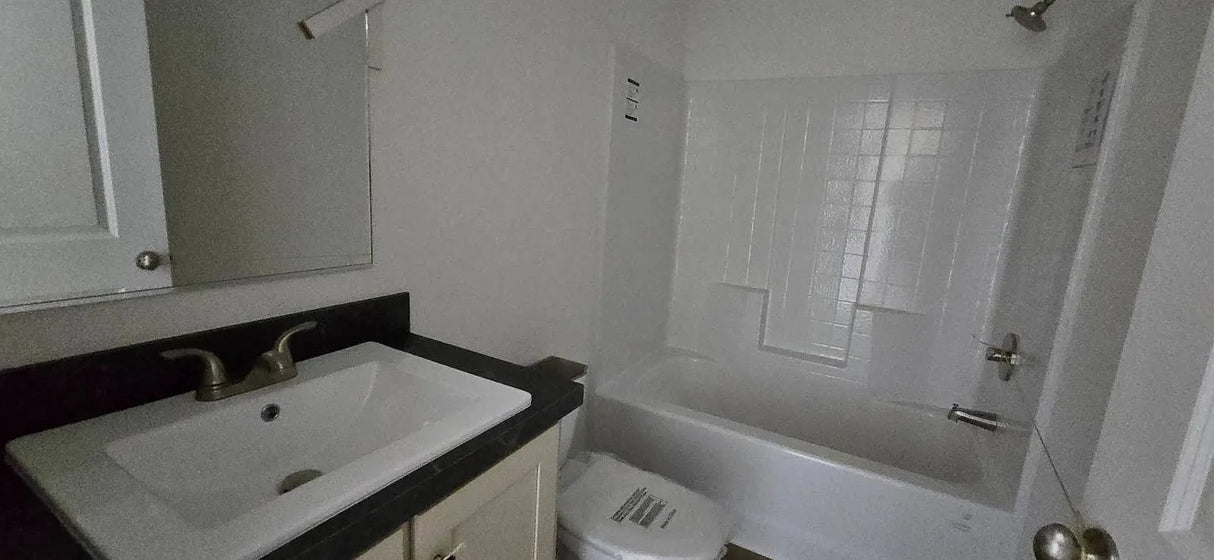 Terrace View, Space 117