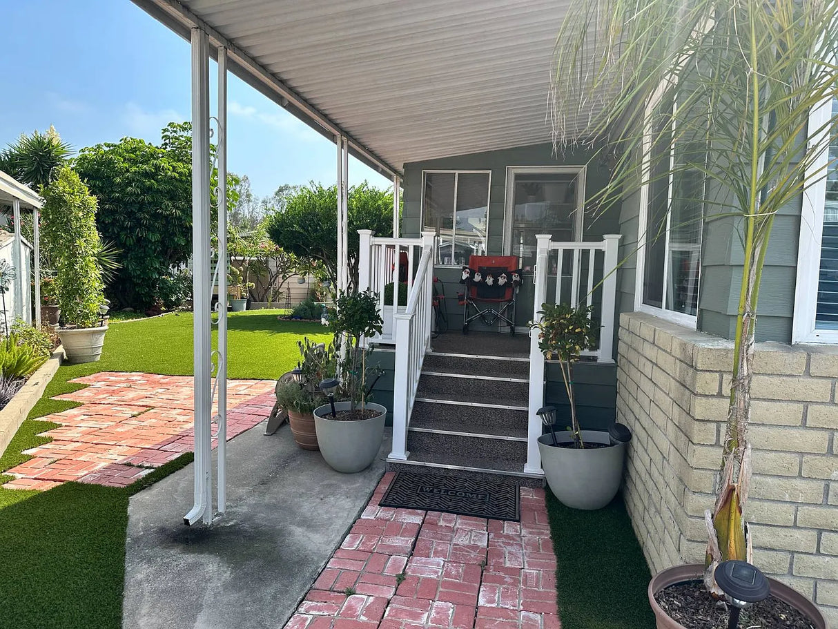 Forest Gardens, Space 221