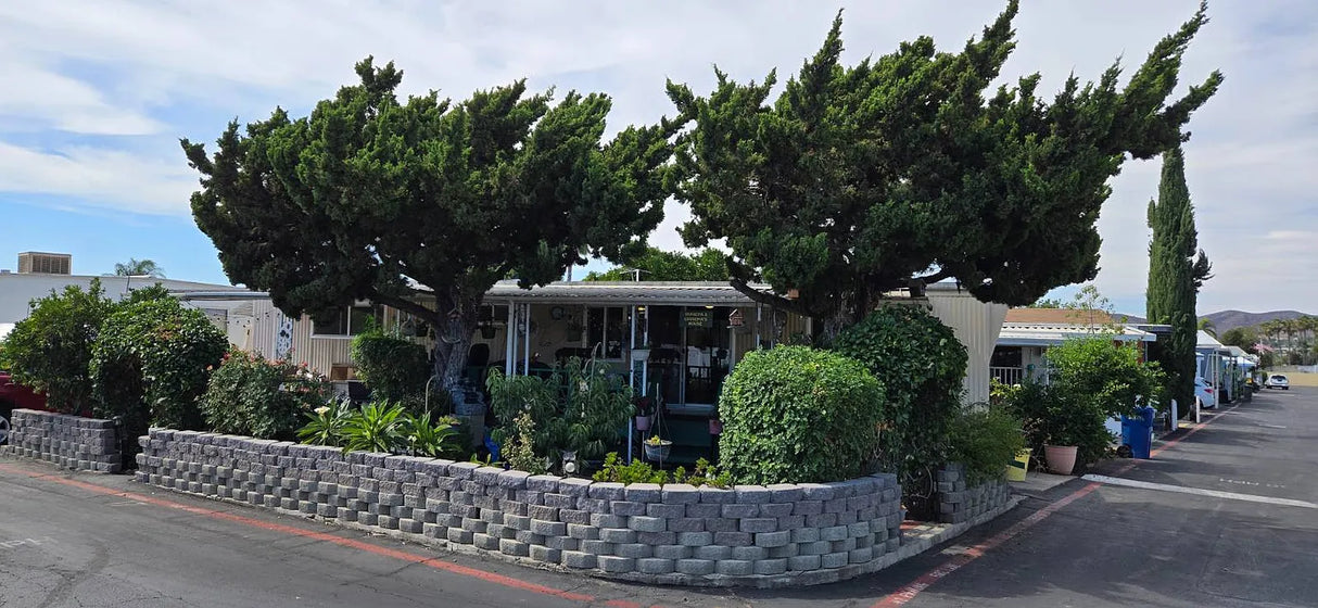 Santee Mobile Estates, Space 17