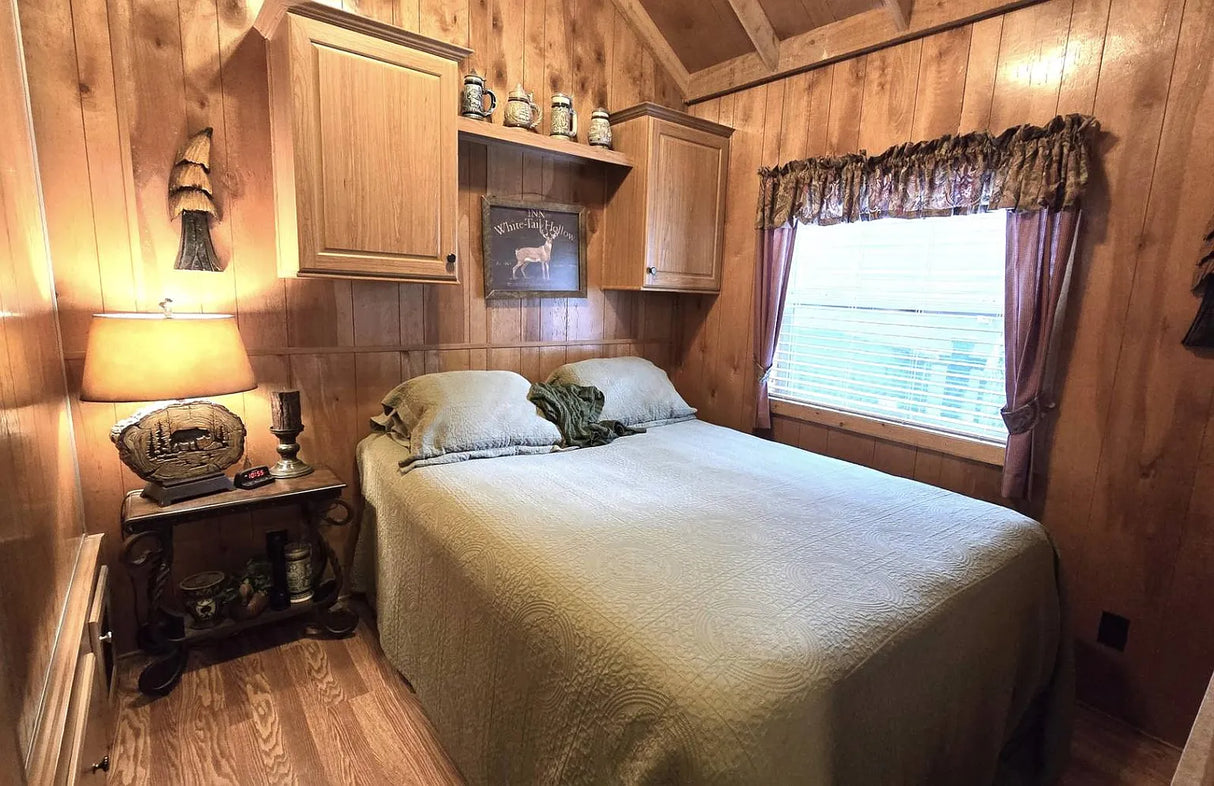 Big Bear Mobile Estates, Space RV2