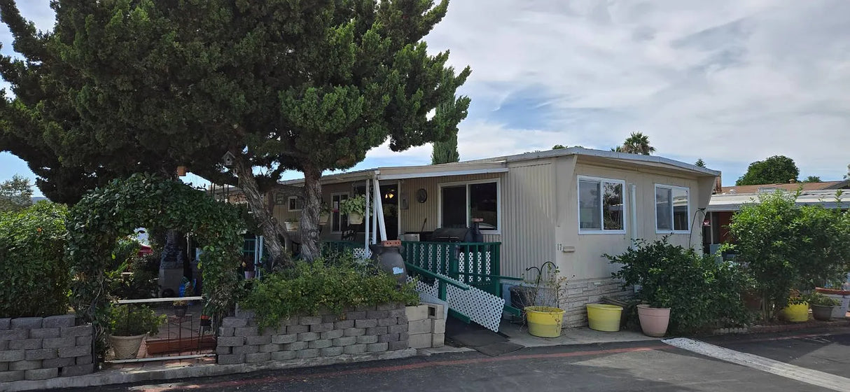 Santee Mobile Estates, Space 17