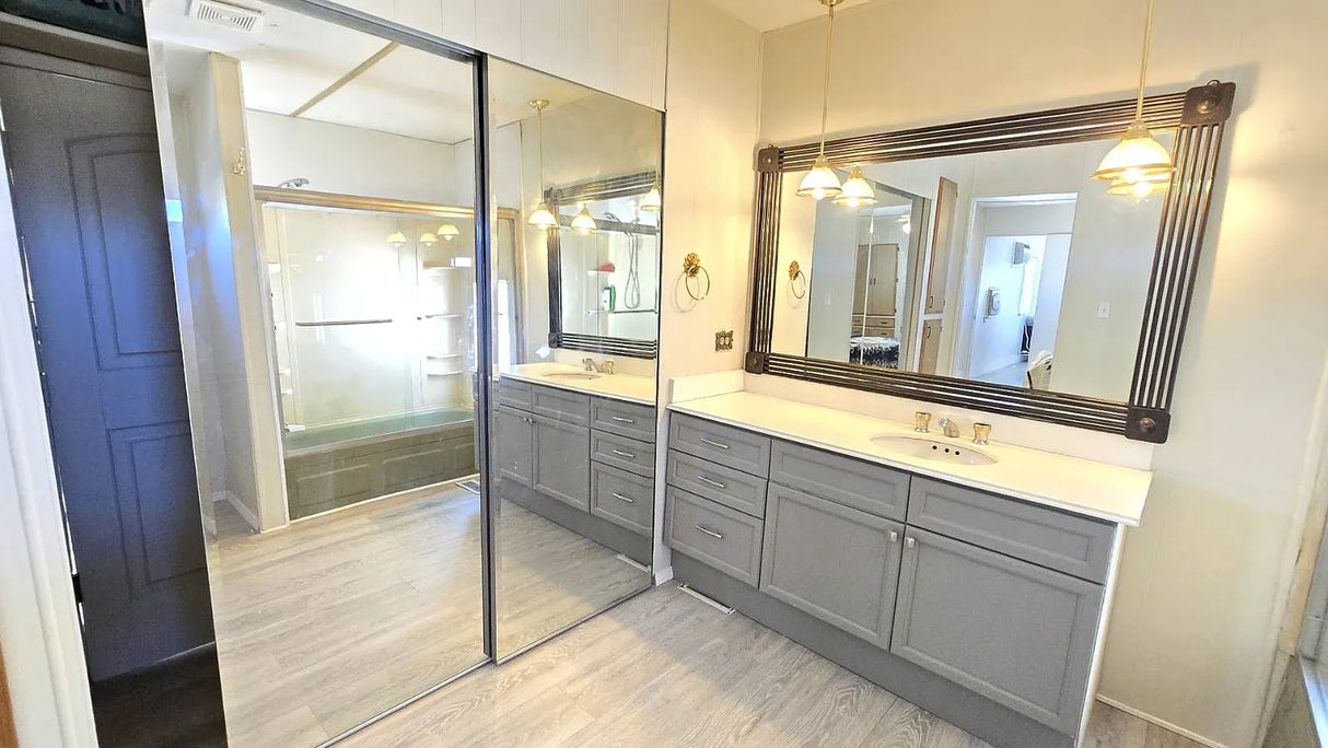 Palm Drive Court, Space D12