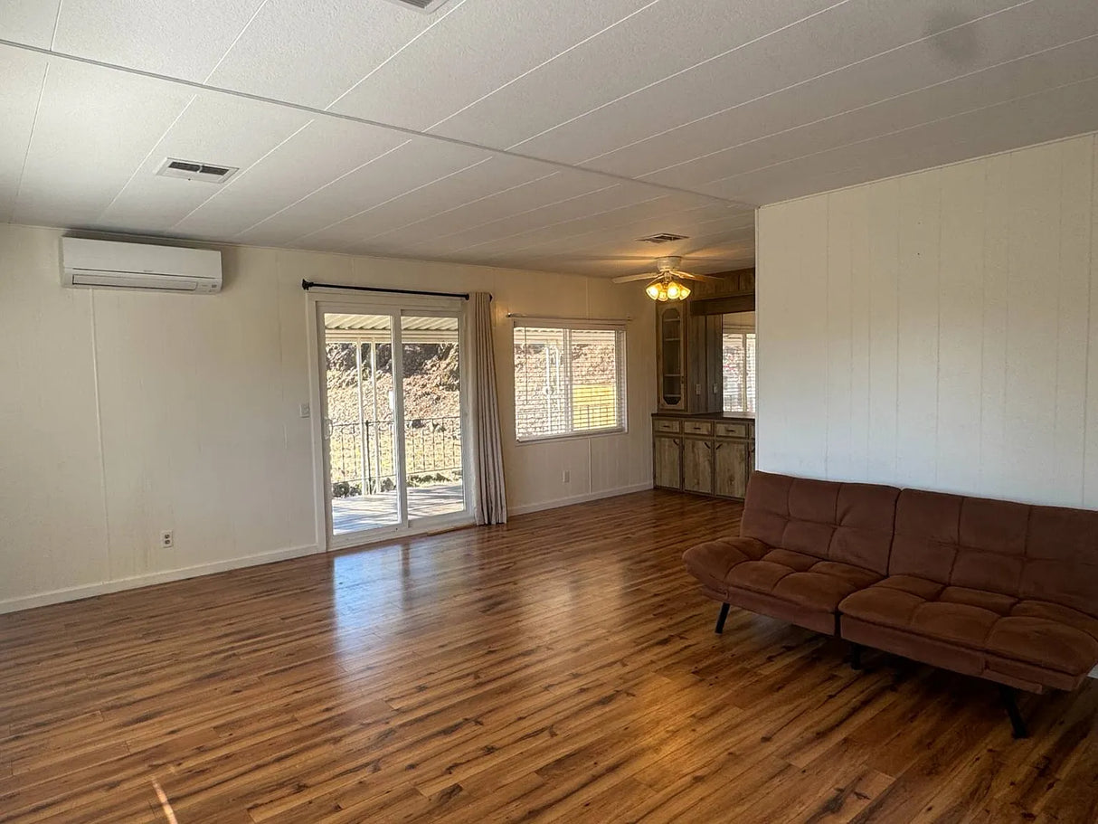 Oakridge Mobile Estates, Space 98